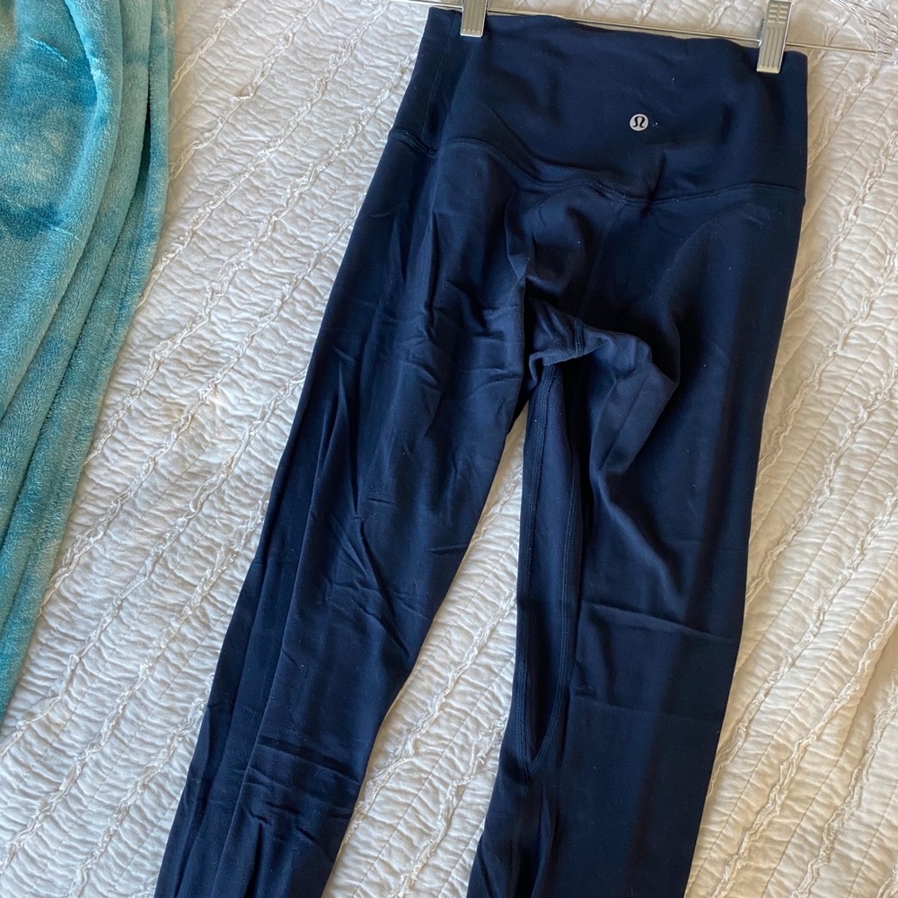 Navy lululemon aligns